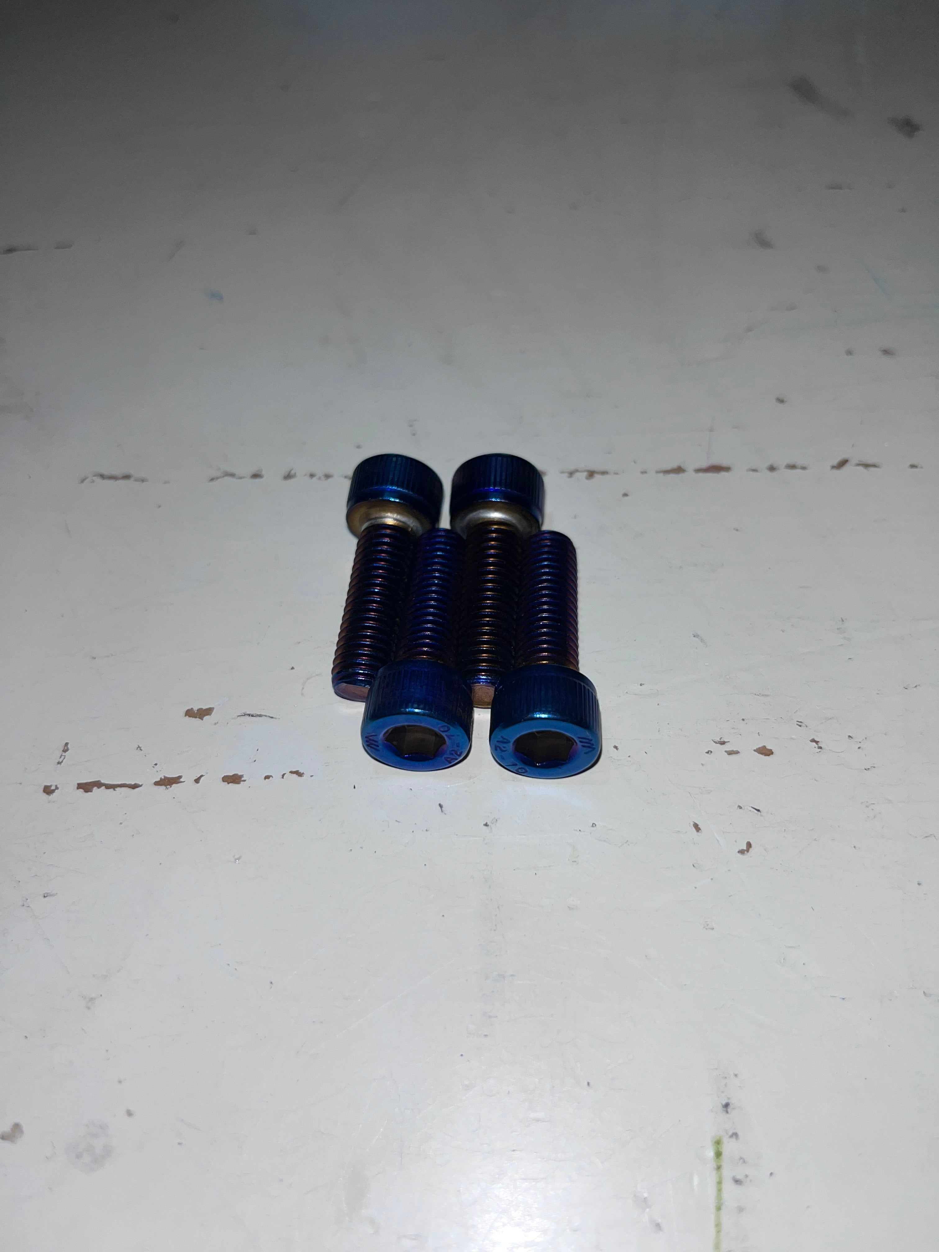 Bar clamp bolts for ultra-bee/tutio
