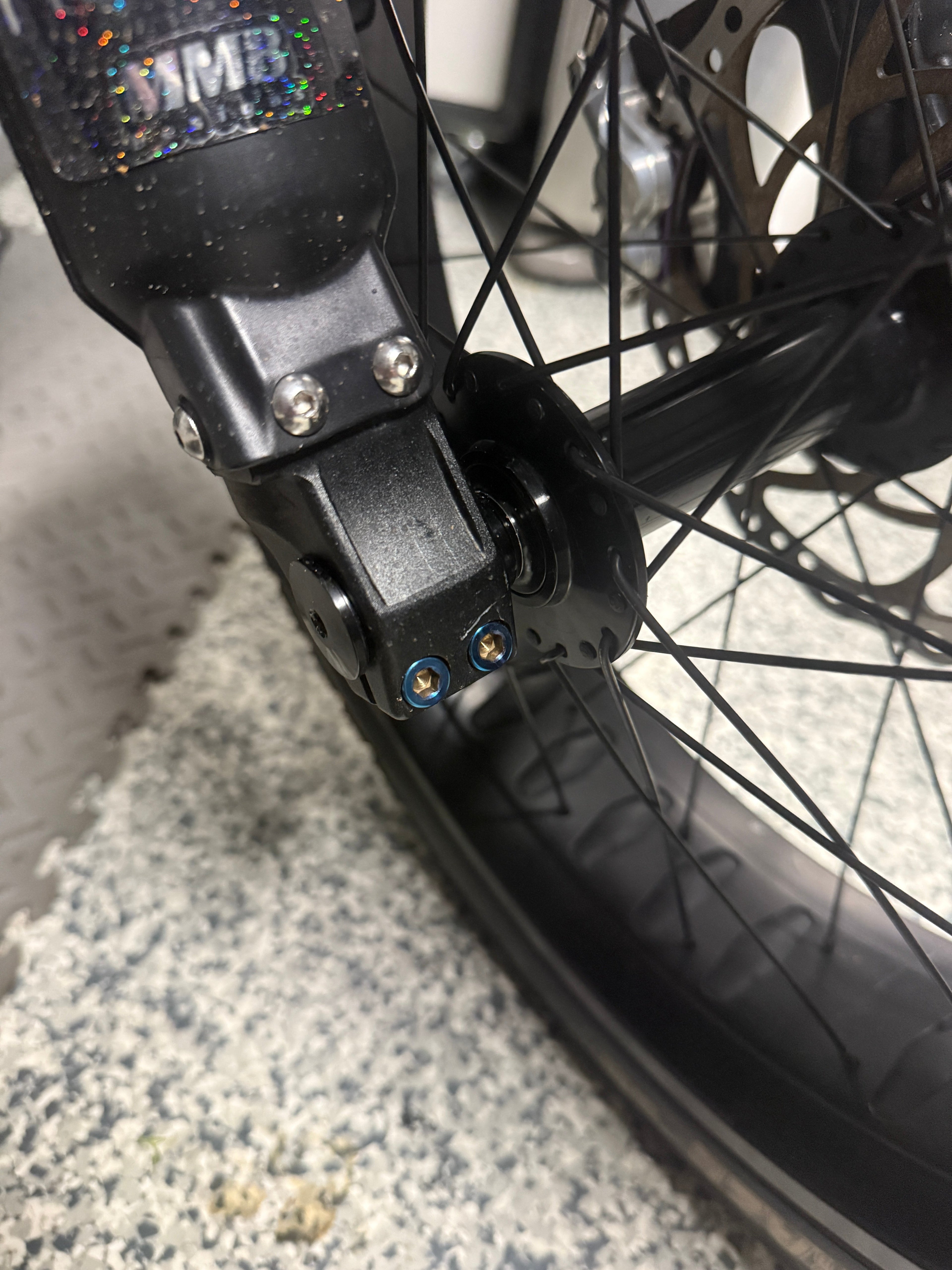 Super 73 titanium front wheel pinch